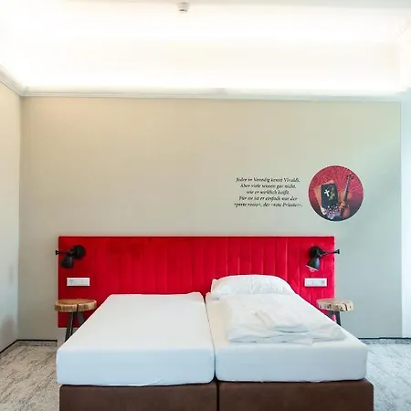 Cma Stift ホテル 3*