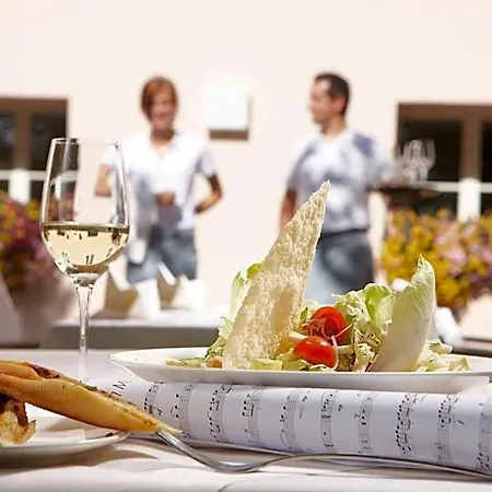 Cma Stift Hotel