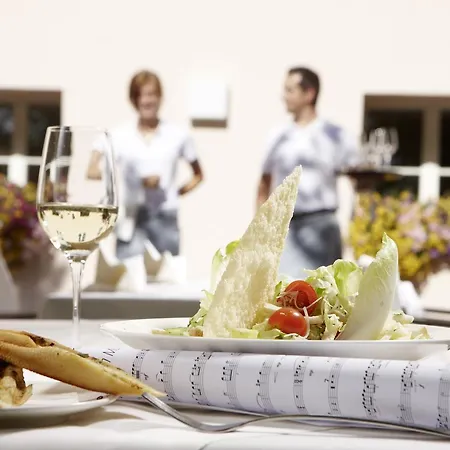 Cma Stift Hotel